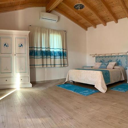 Tenute Venafiorita Loiri Porto San Paolo 外观 照片