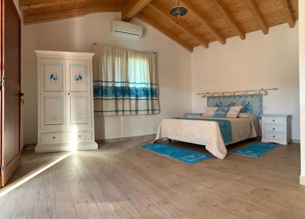 Tenute Venafiorita Loiri Porto San Paolo 外观 照片